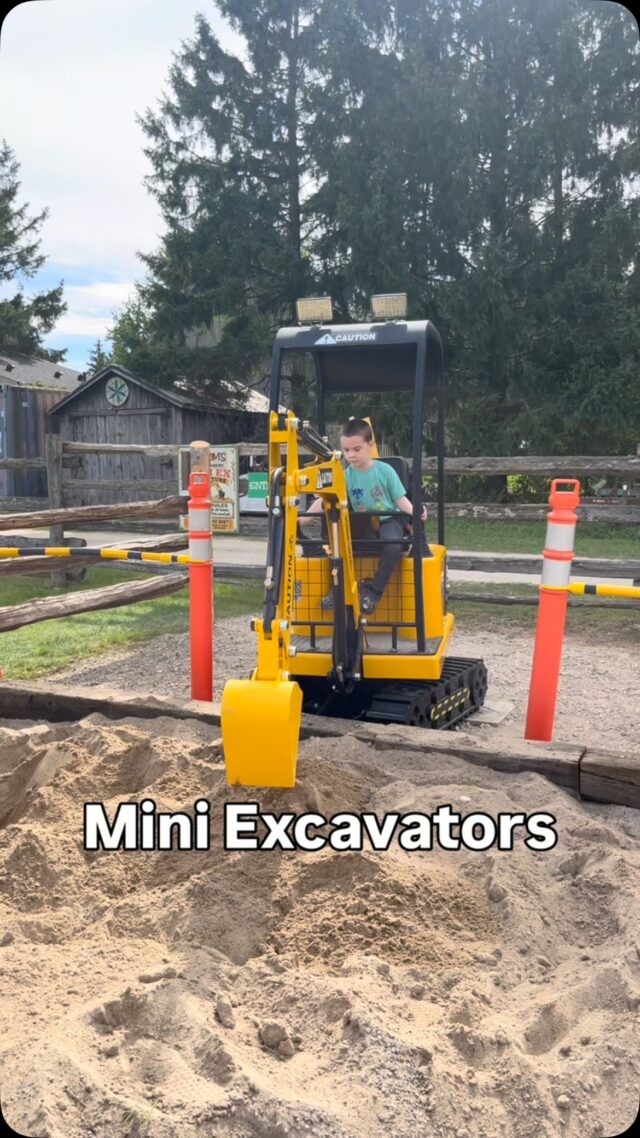 This is just a glimpse into everything you can do at Strom’s Farm!

1. Check out our new mini excavators
2. Get lost in our 5km corn maze
3. Try an Apple cider supreme (and other fall treats!)
4. See how far you can chuck a pumpkin!
5. Learn something new at the science show

Strom’s Farm is open all weekend, including Thanksgiving Monday! 🧡🦃